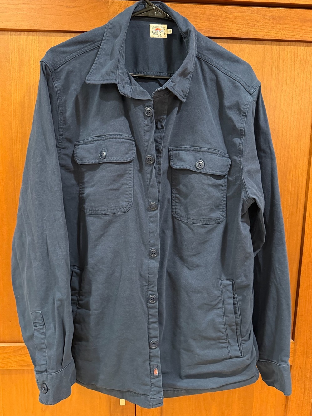 Faherty Men’s mid weight canvas shirt jacket